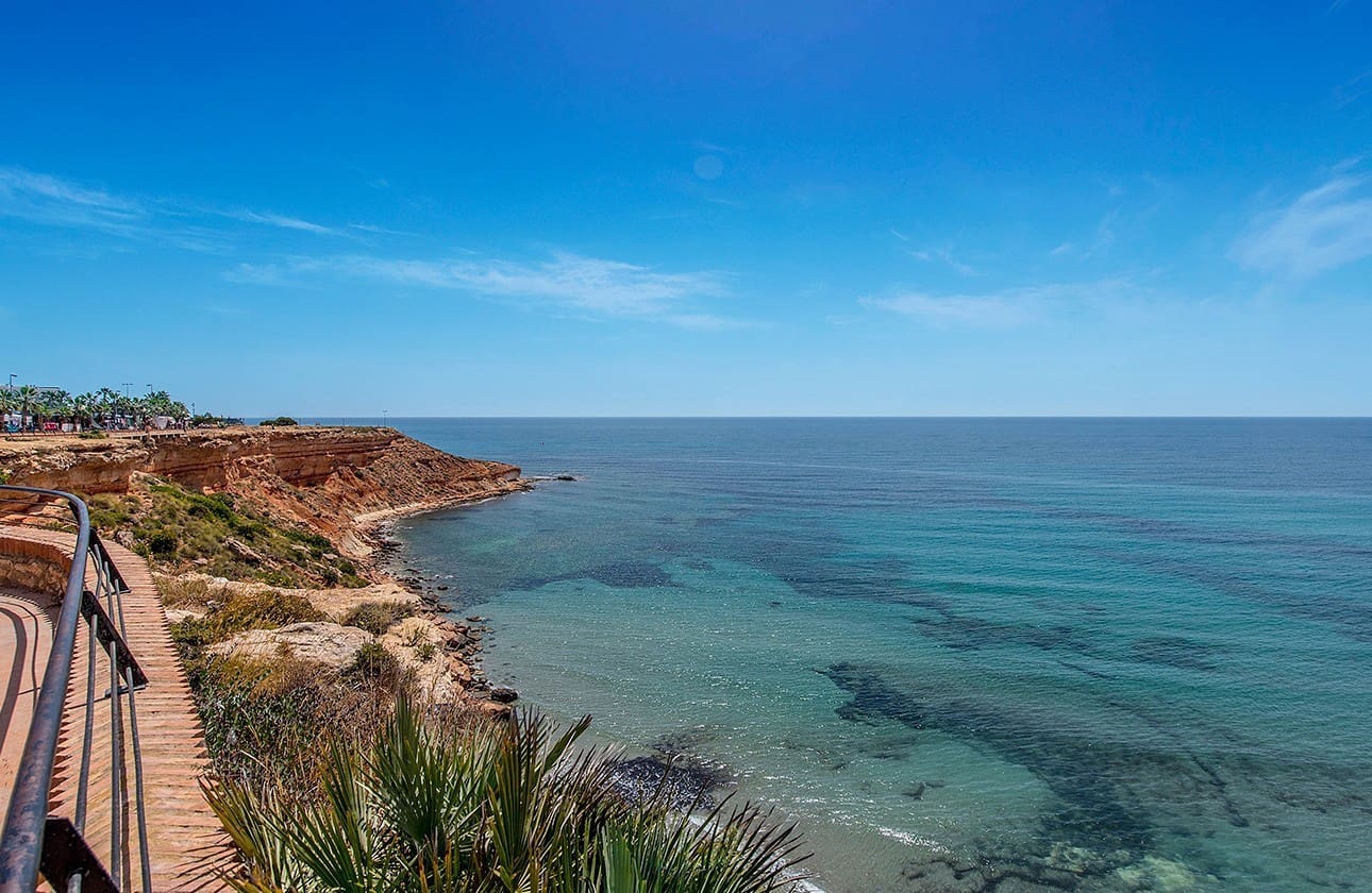 2 soverom Leilighet til salgs i Aguas Nuevas med svømmebasseng garasje - € 385 000 (Ref: 9592235)