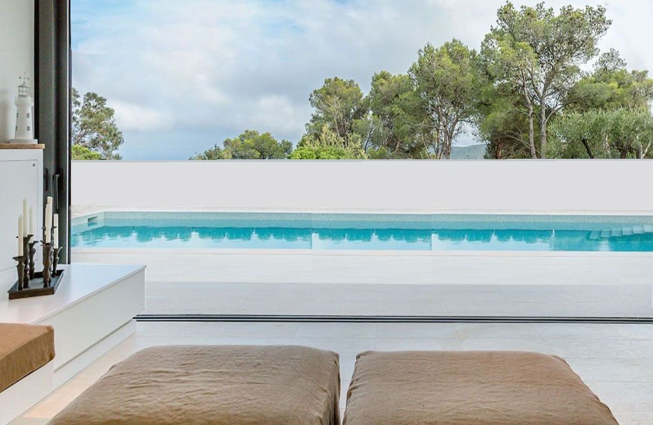 Chalet de 3 habitaciones en Villamartin en venta con piscina garaje - 488.000 € (Ref: 9592237)