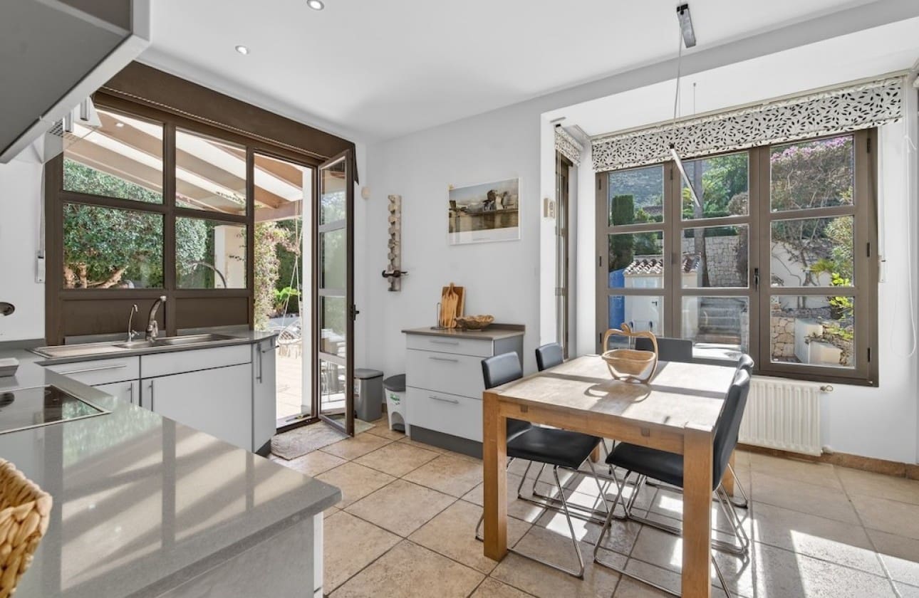 4 sovrum Villa till salu i Javea / Xabia med pool garage - 950 000 € (Ref: 9606626)