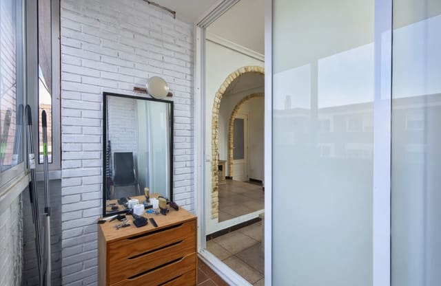 2 soveværelse Lejlighed til salg i San Blas, Alicante by med swimmingpool - € 250.000 (Ref: 9606747)