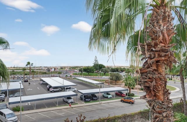 2 bedroom Penthouse for sale in Punta Prima, Orihuela with pool garage - € 219,000 (Ref: 9606882)