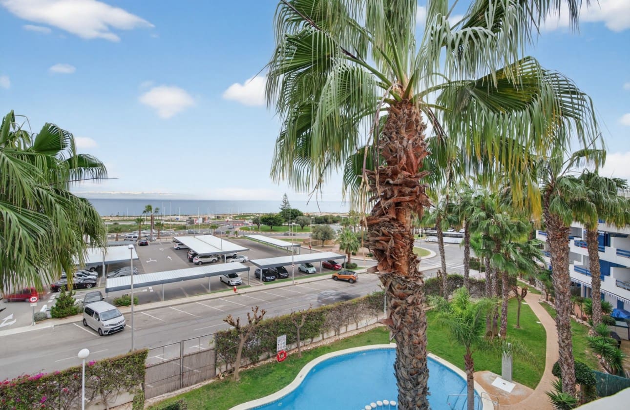 2 bedroom Penthouse for sale in Orihuela Costa with pool garage - € 219,000 (Ref: 9606882)