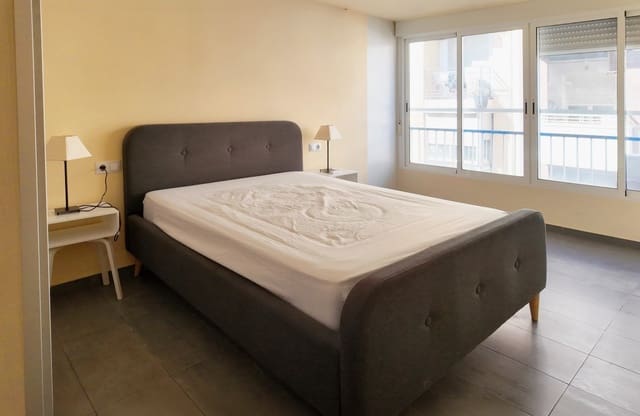 3 soveværelse Lejlighed til salg i Barrio del Centro, Alicante by - € 378.000 (Ref: 9610519)