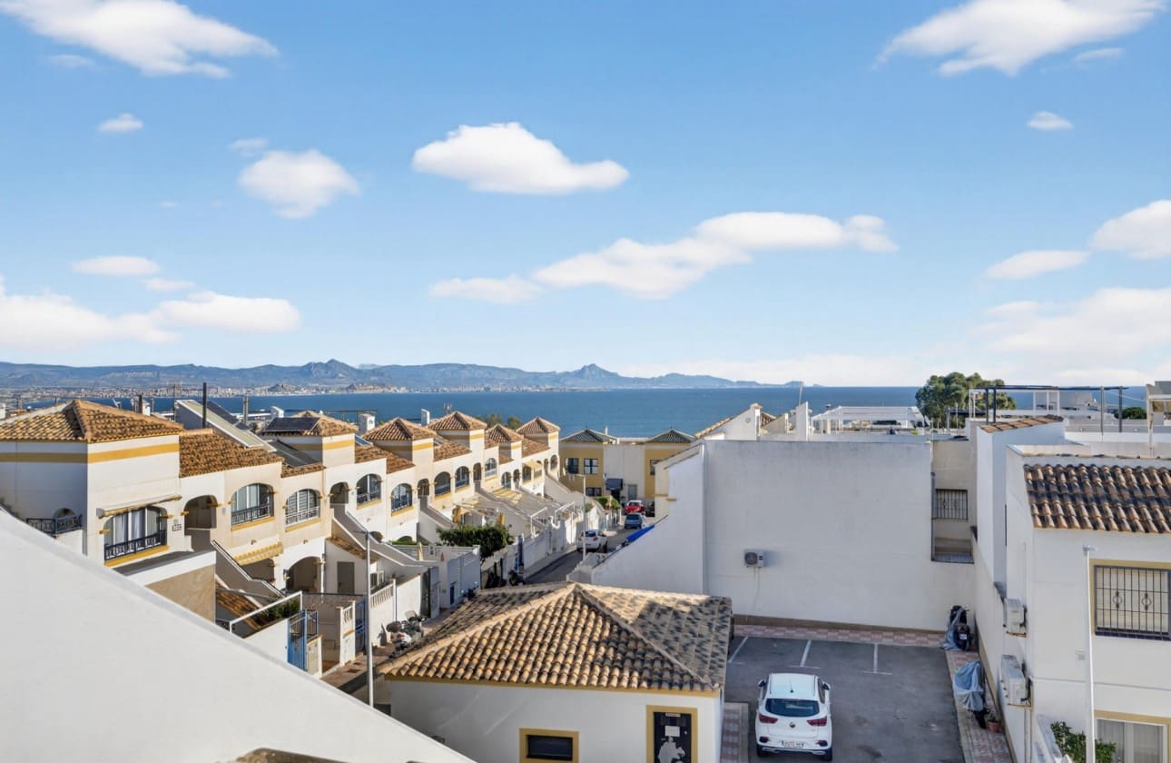 2 slaapkamer Appartement te koop in Gran Alacant met zwembad garage - € 189.000 (Ref: 9614096)