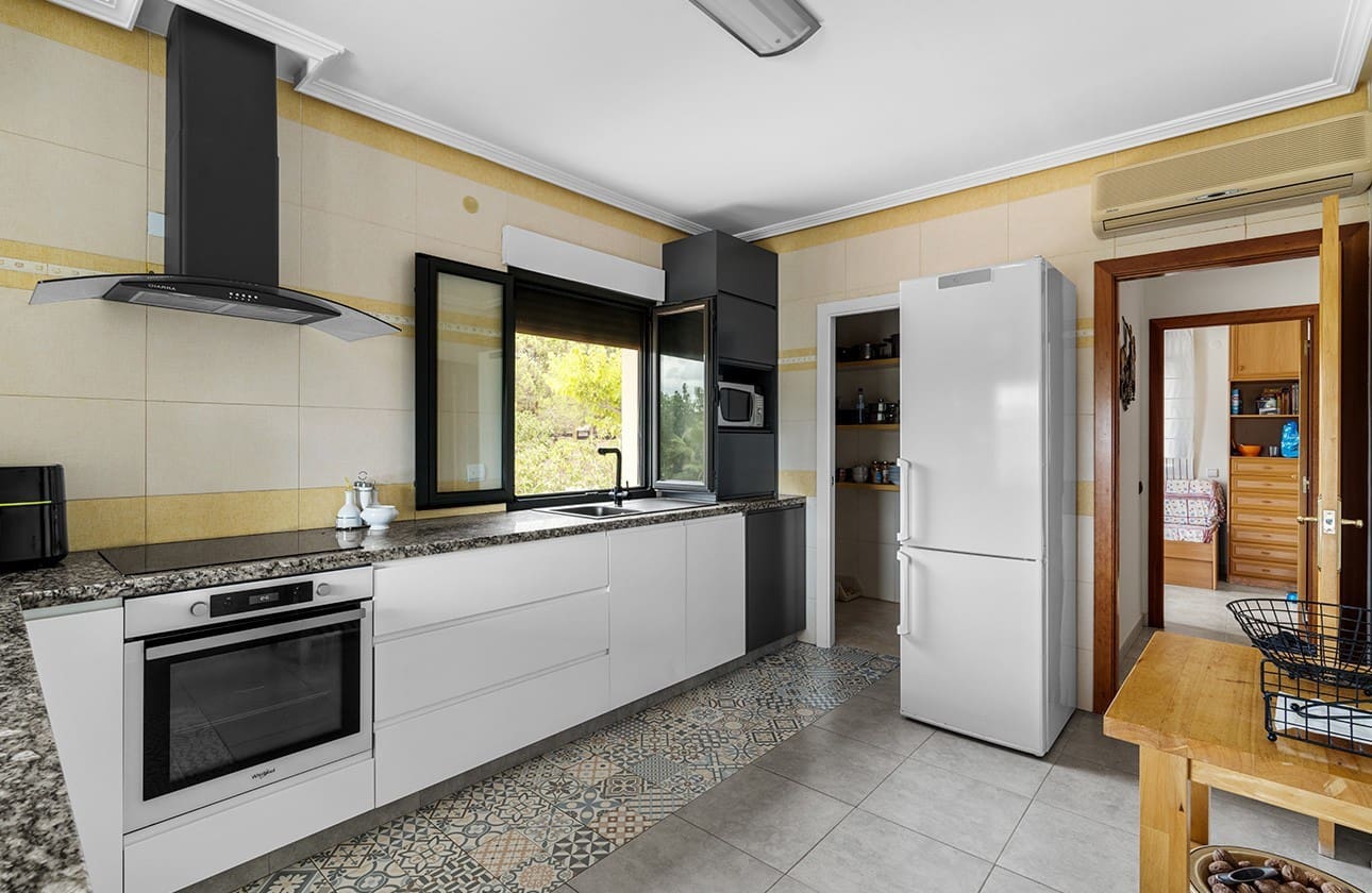 5 soveværelse Villa til salg i Rebolledo med swimmingpool garage - € 790.000 (Ref: 9614097)