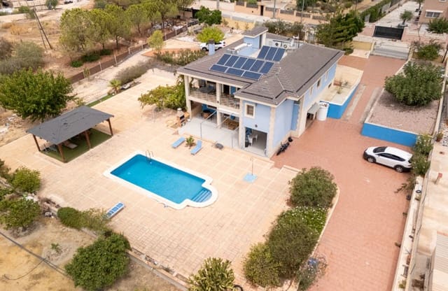 5 soveværelse Villa til salg i Rebolledo, Alicante by med swimmingpool garage - € 790.000 (Ref: 9614097)