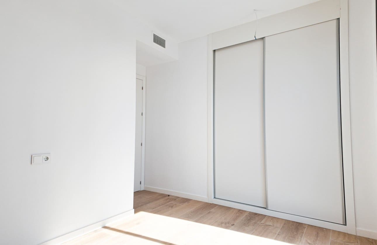 3 slaapkamer Penthouse te koop in Alicante stad met zwembad - € 499.000 (Ref: 9614469)