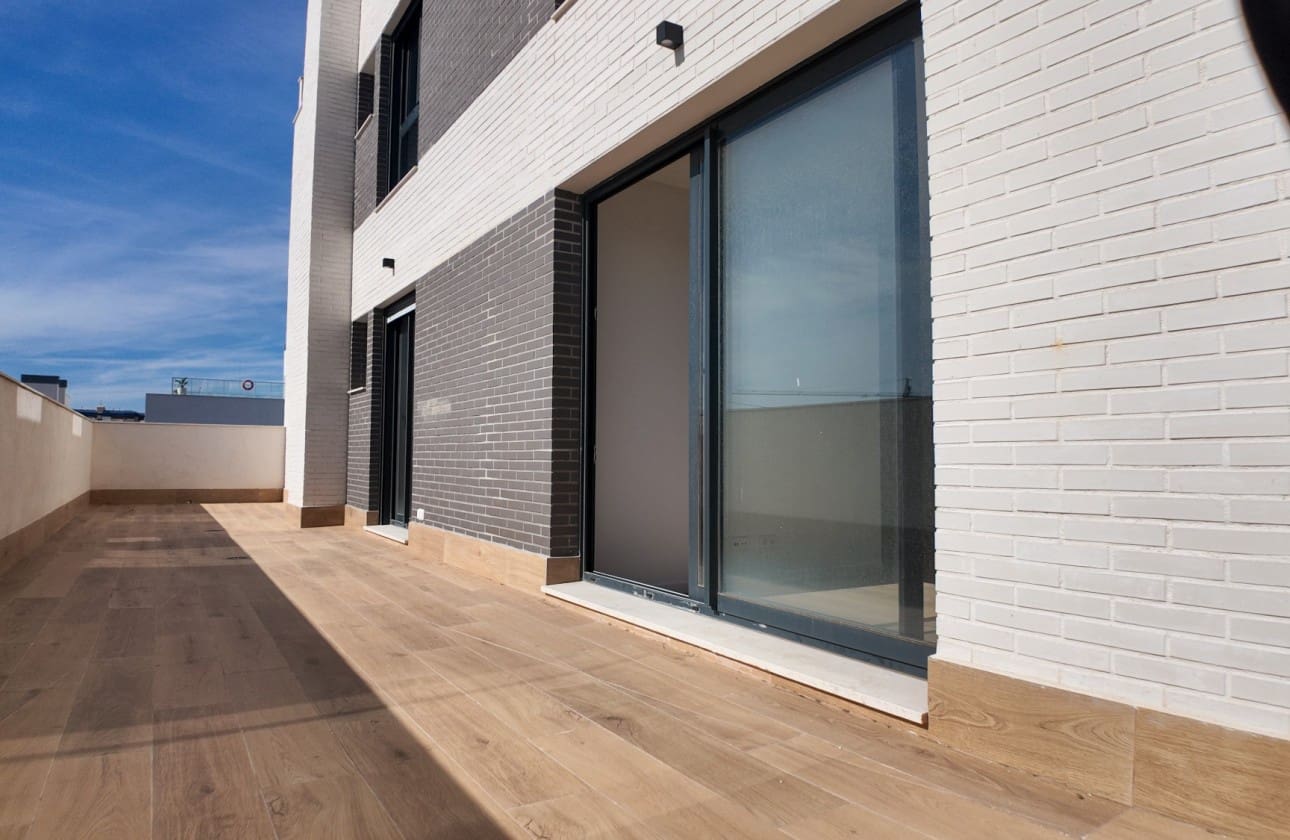 3 slaapkamer Penthouse te koop in Alicante stad met zwembad - € 499.000 (Ref: 9614469)