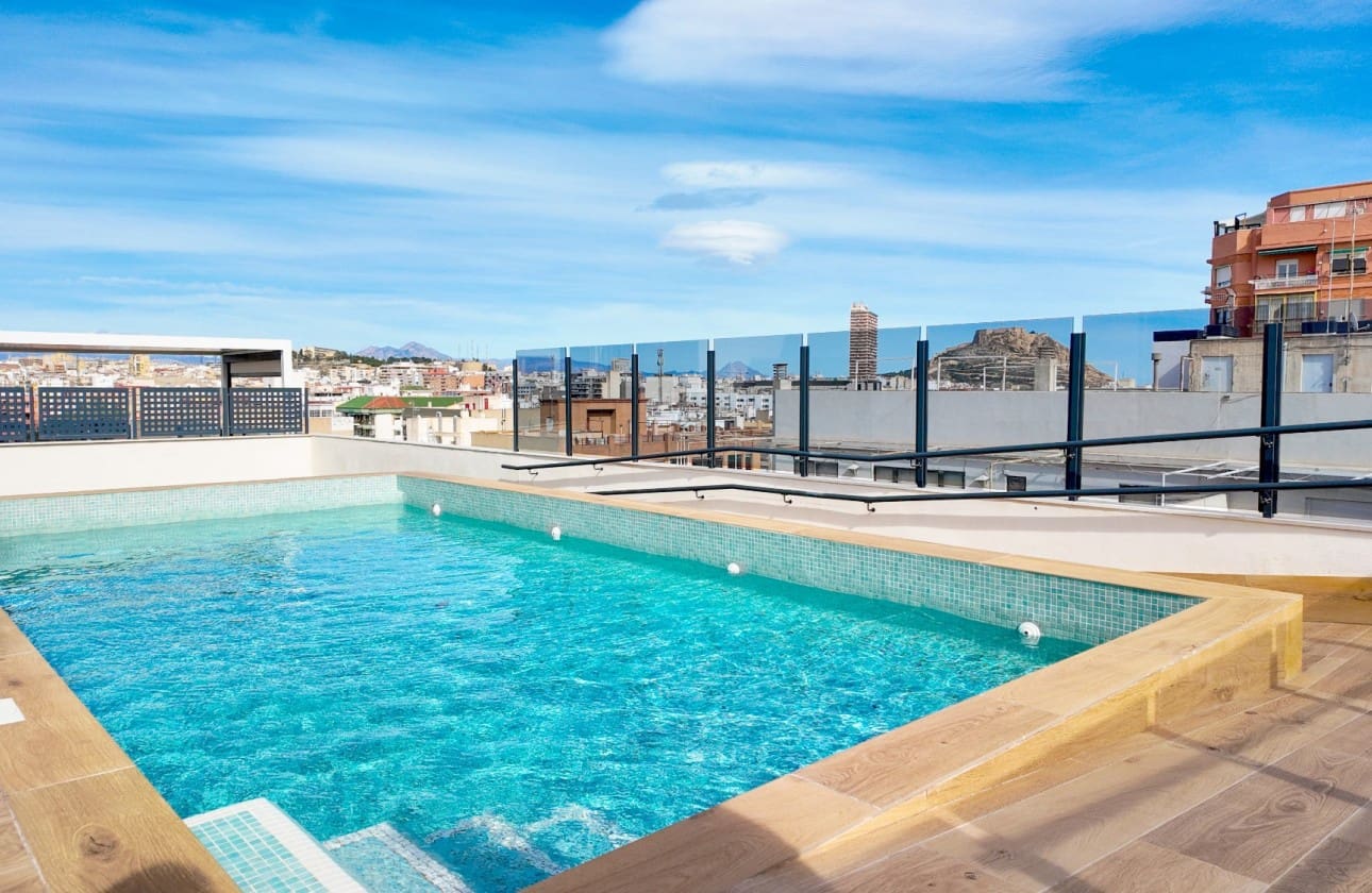 3 slaapkamer Penthouse te koop in Alicante stad met zwembad - € 499.000 (Ref: 9614469)
