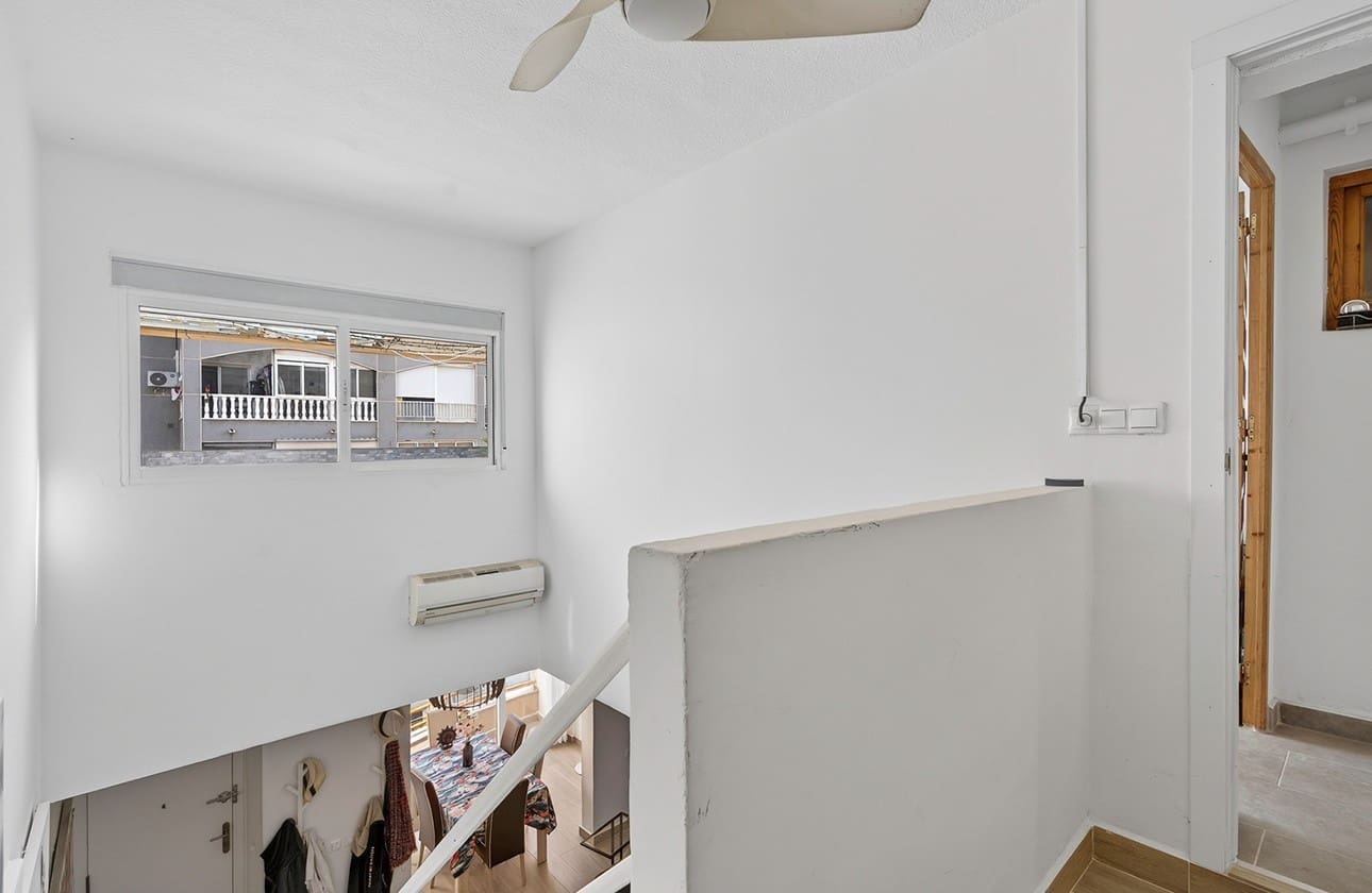 4 soverom Leilighet til salgs i Torrevieja - € 259 000 (Ref: 9618486)