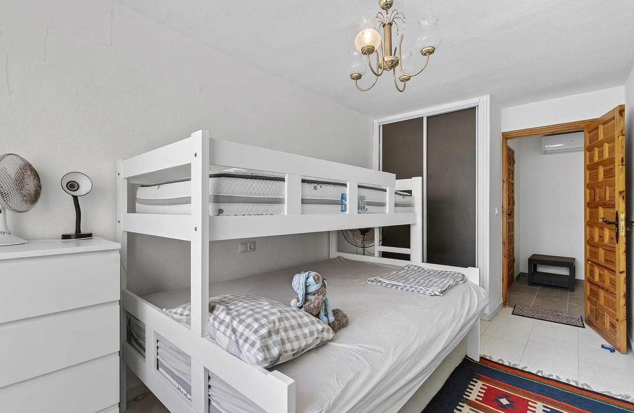 4 soverom Leilighet til salgs i Torrevieja - € 259 000 (Ref: 9618486)