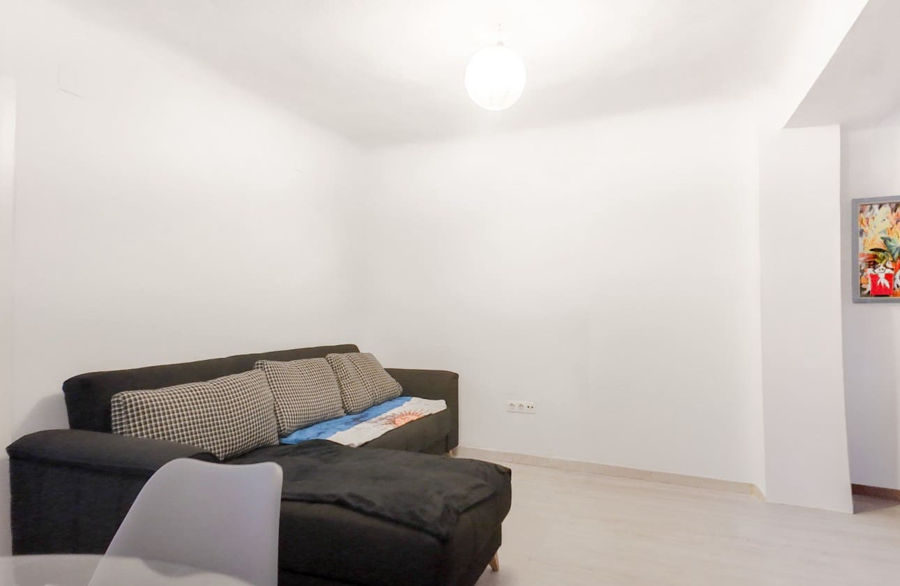 2 makuuhuone Huoneisto myytävänä paikassa Alicante kaupunki - 138 000 € (Ref: 9623231)