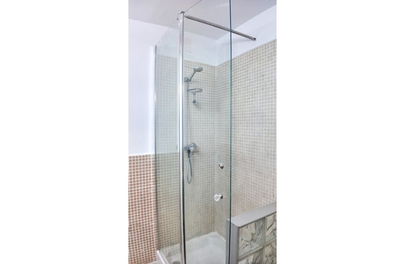 2 makuuhuone Huoneisto myytävänä paikassa Alicante kaupunki - 138 000 € (Ref: 9623231)