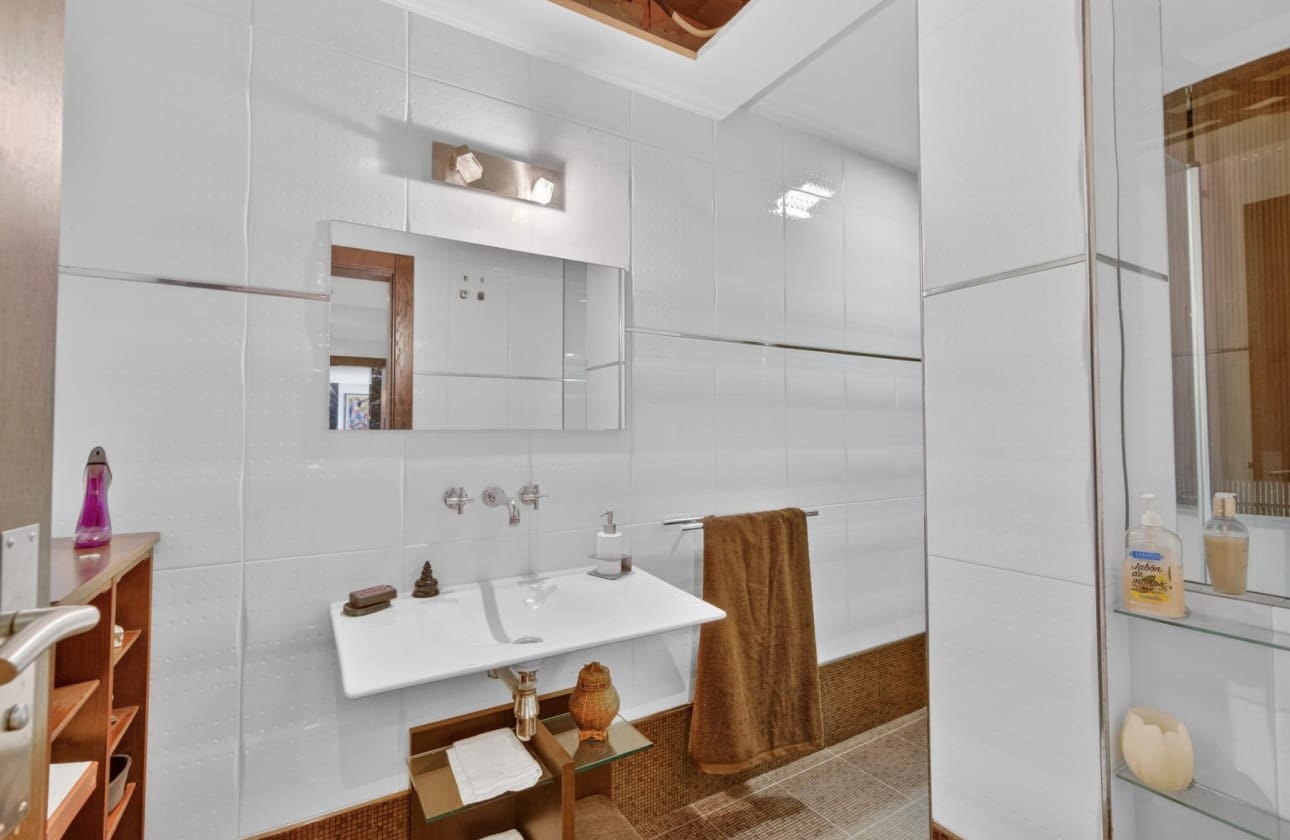 Chalet de 5 habitaciones en Santa Pola en venta con garaje - 749.000 € (Ref: 9624254)