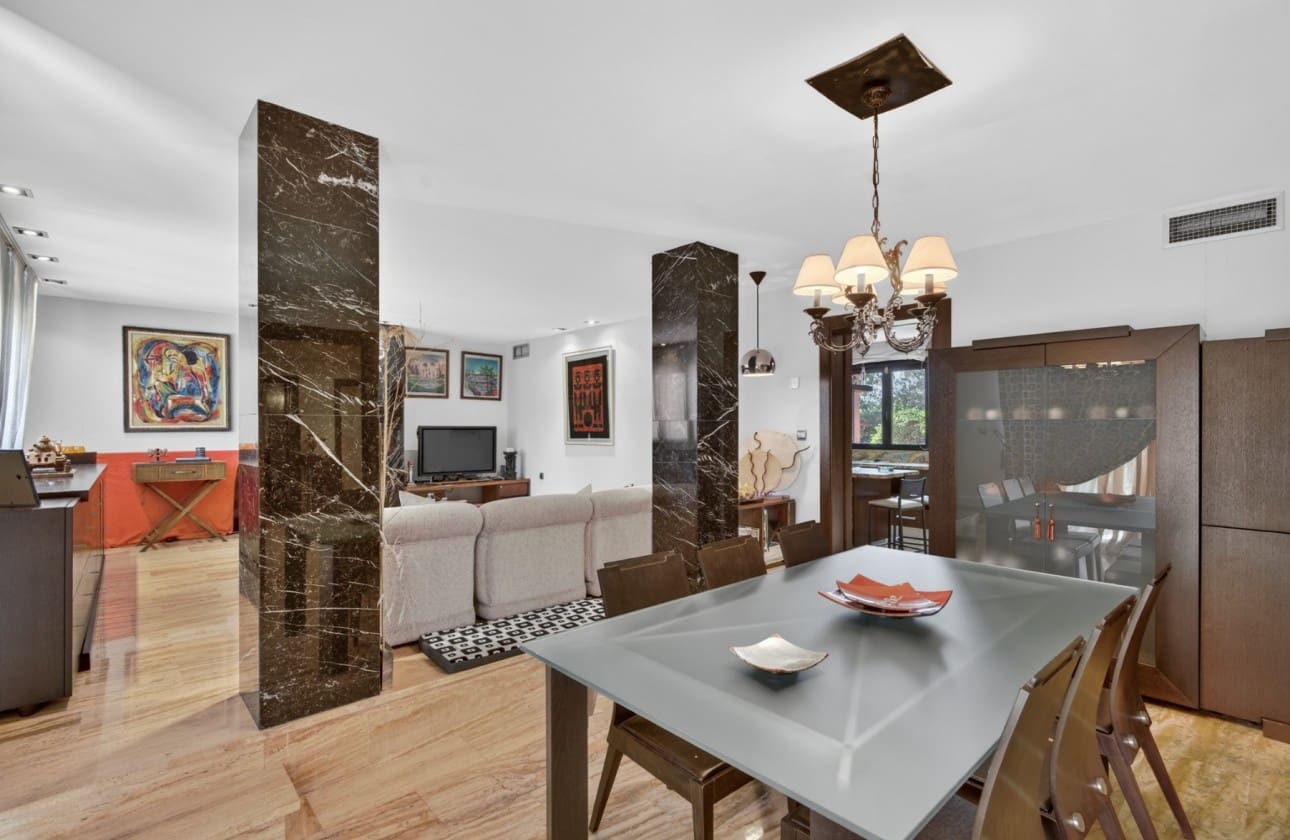 Chalet de 5 habitaciones en Santa Pola en venta con garaje - 749.000 € (Ref: 9624254)