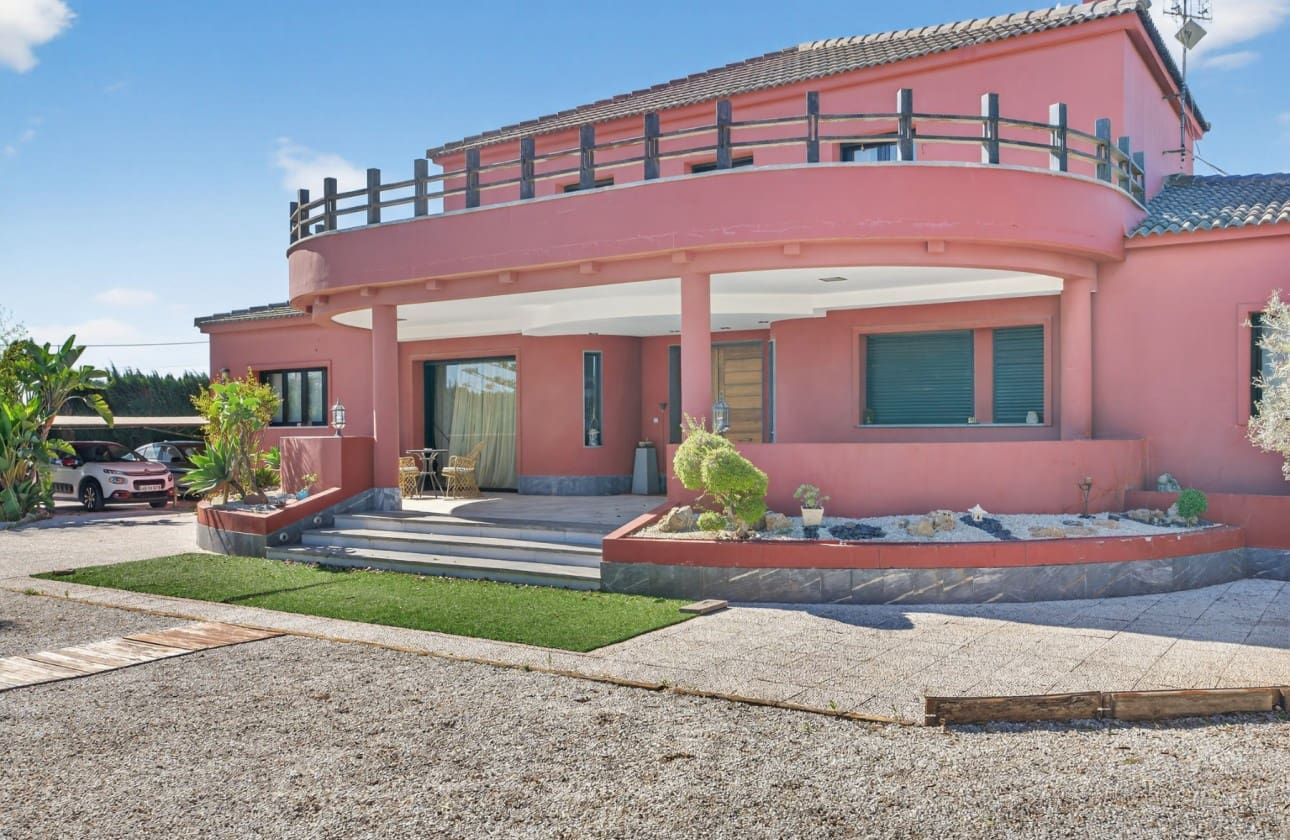 Chalet de 5 habitaciones en Santa Pola en venta con garaje - 749.000 € (Ref: 9624254)
