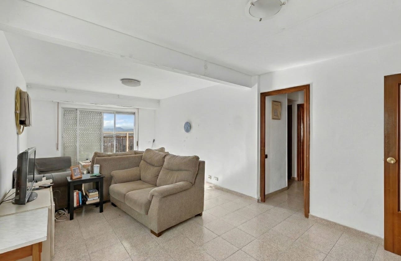 Lägenhet till salu i Alicante stad - 219 000 € (Ref: 9627025)