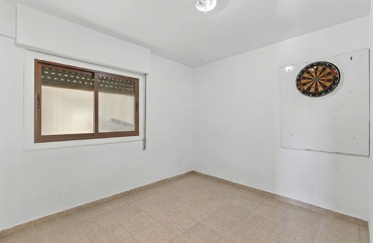 Lägenhet till salu i Alicante stad - 219 000 € (Ref: 9627025)