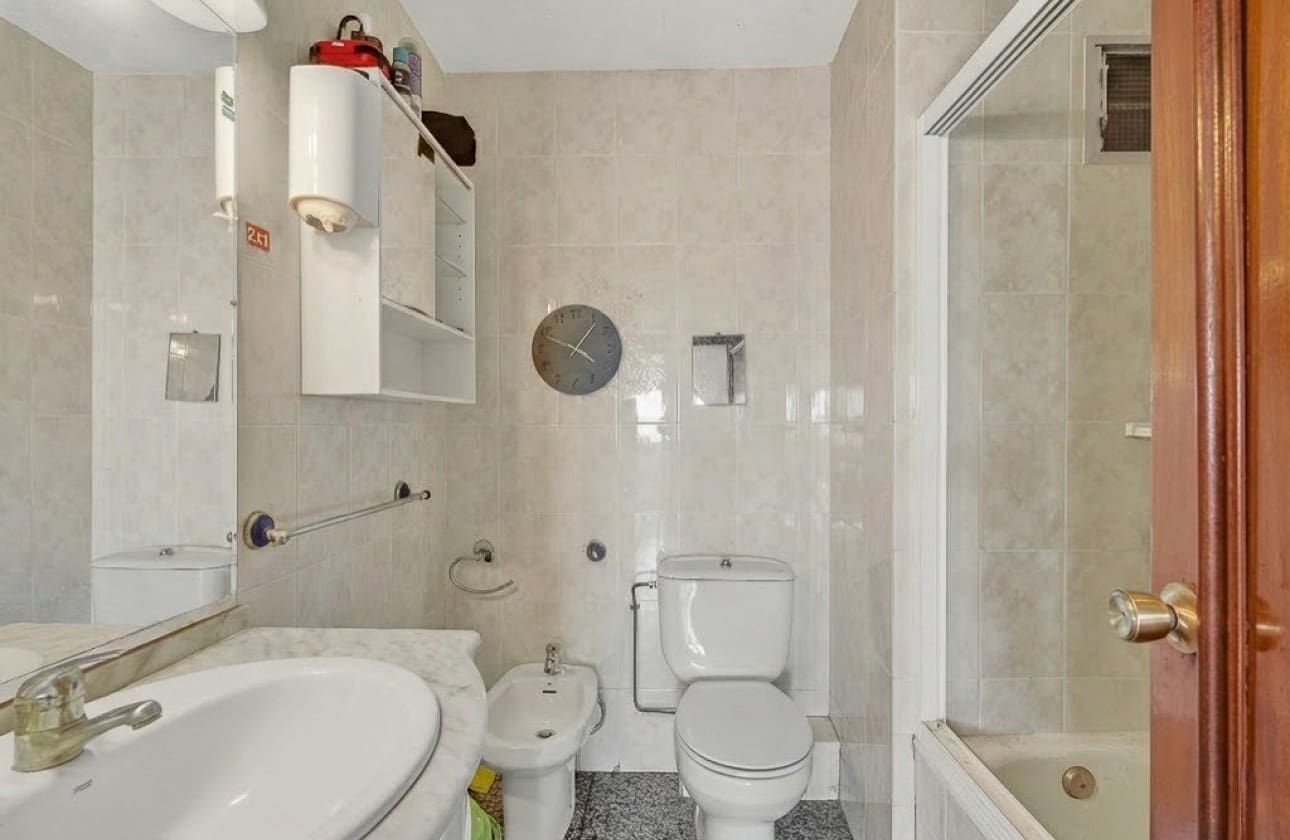 Lägenhet till salu i Alicante stad - 219 000 € (Ref: 9627025)