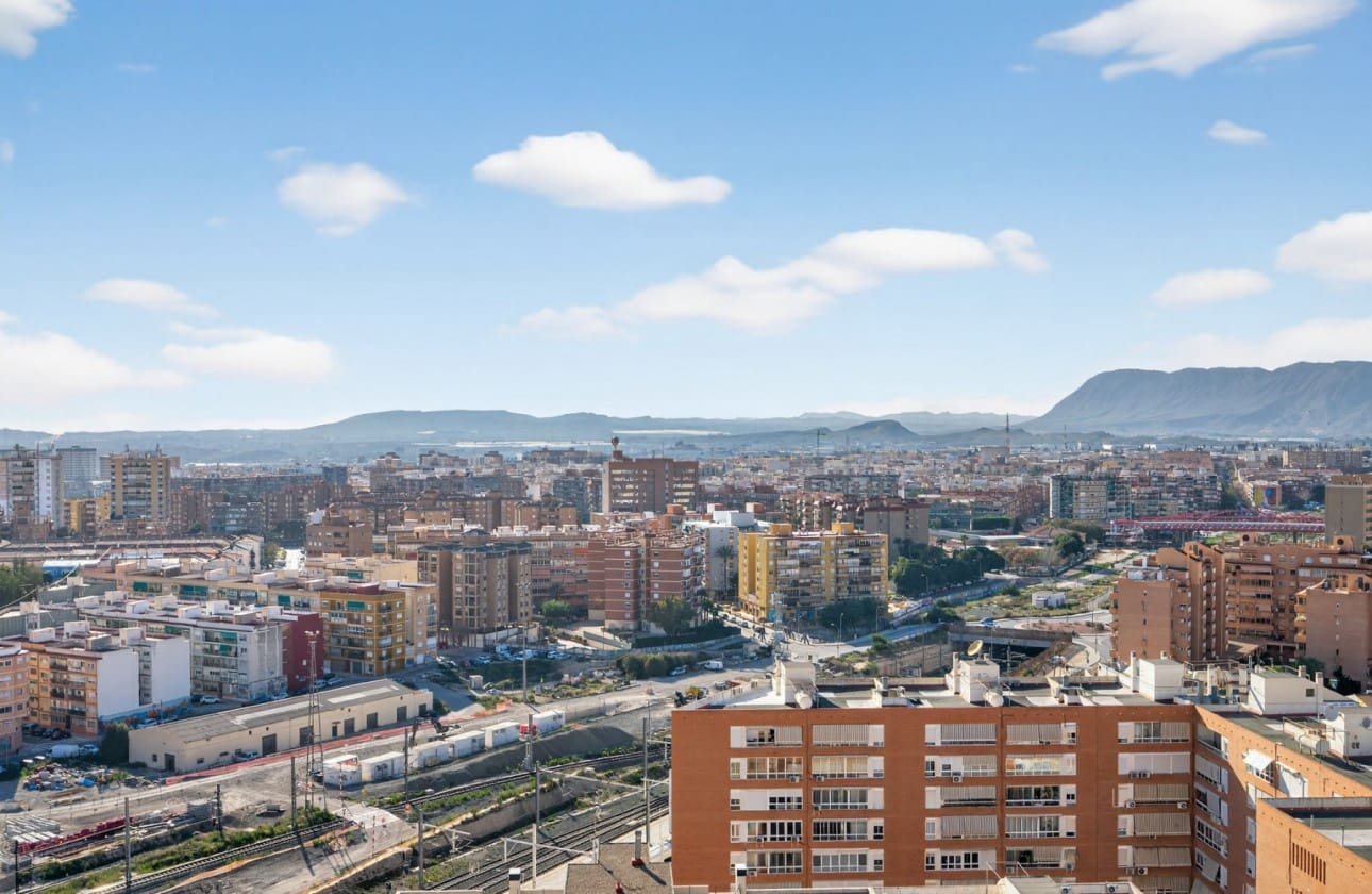 Lägenhet till salu i Alicante stad - 219 000 € (Ref: 9627025)