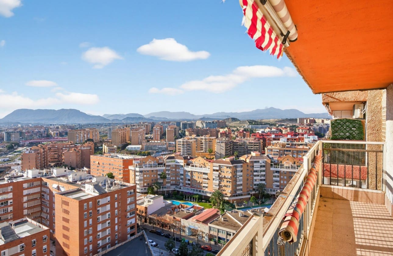 Lägenhet till salu i Alicante stad - 219 000 € (Ref: 9627025)