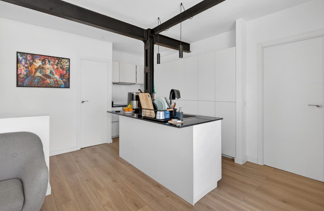 2 bedroom Apartment for sale in Alicante / Alacant city - € 290,000 (Ref: 9628312)