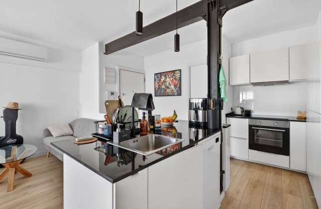 2 soverom Leilighet til salgs i Ensanche - Diputacion, Alicante by - € 290 000 (Ref: 9628312)