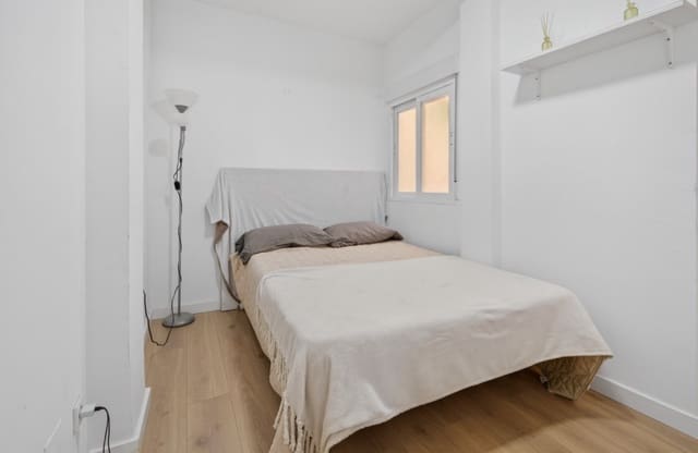 2 soverom Leilighet til salgs i Ensanche - Diputacion, Alicante by - € 290 000 (Ref: 9628312)