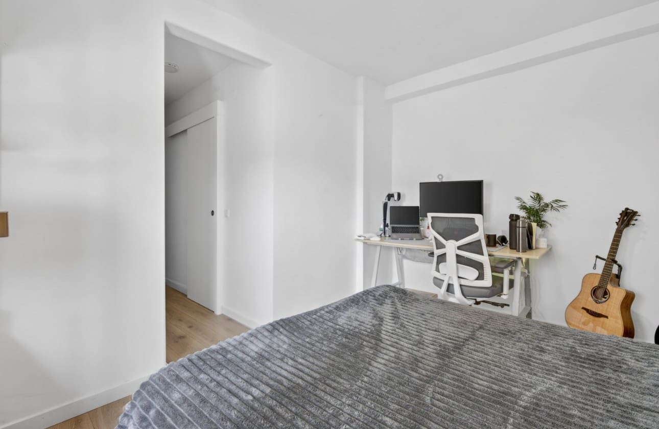 2 bedroom Apartment for sale in Alicante / Alacant city - € 290,000 (Ref: 9628312)