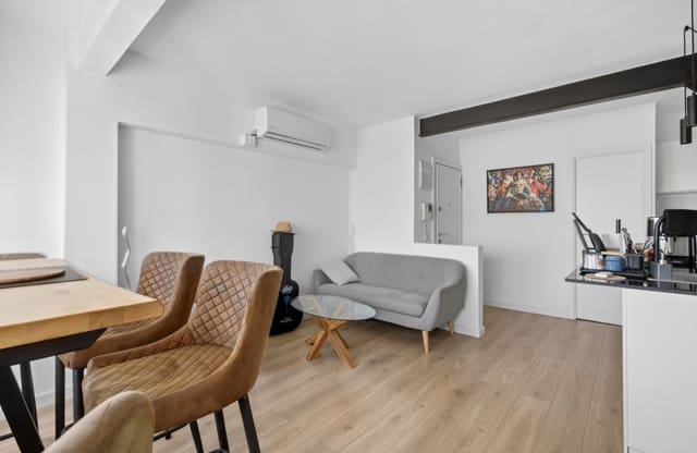 2 soverom Leilighet til salgs i Ensanche - Diputacion, Alicante by - € 290 000 (Ref: 9628312)