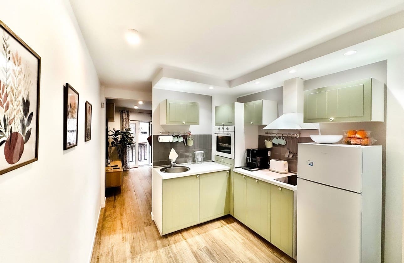 2 slaapkamer Appartement te koop in Alicante stad - € 185.000 (Ref: 9633712)