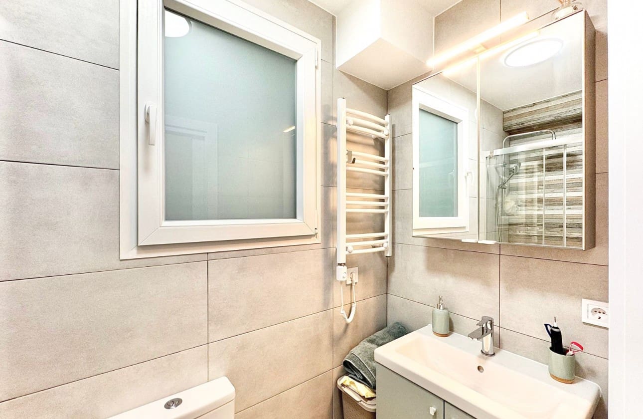 2 slaapkamer Appartement te koop in Alicante stad - € 185.000 (Ref: 9633712)