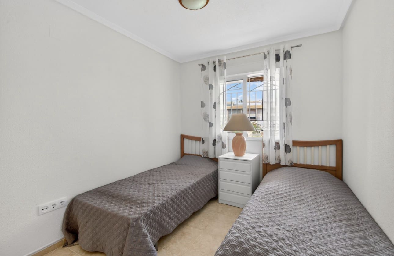 3 soverom Penthouse til salgs i Playa Flamenca med svømmebasseng garasje - € 379 000 (Ref: 9640381)