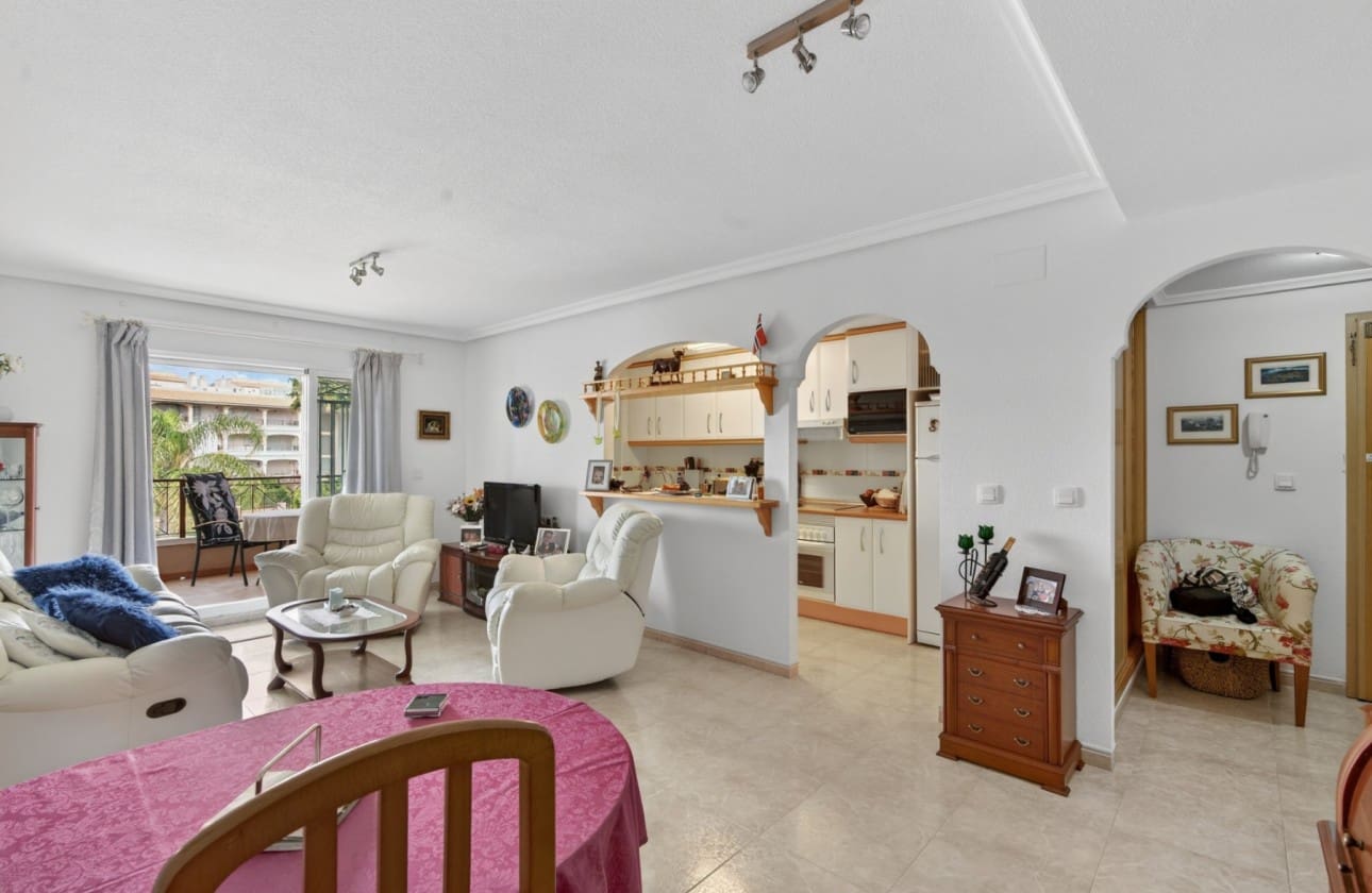 3 soverom Penthouse til salgs i Playa Flamenca med svømmebasseng garasje - € 379 000 (Ref: 9640381)