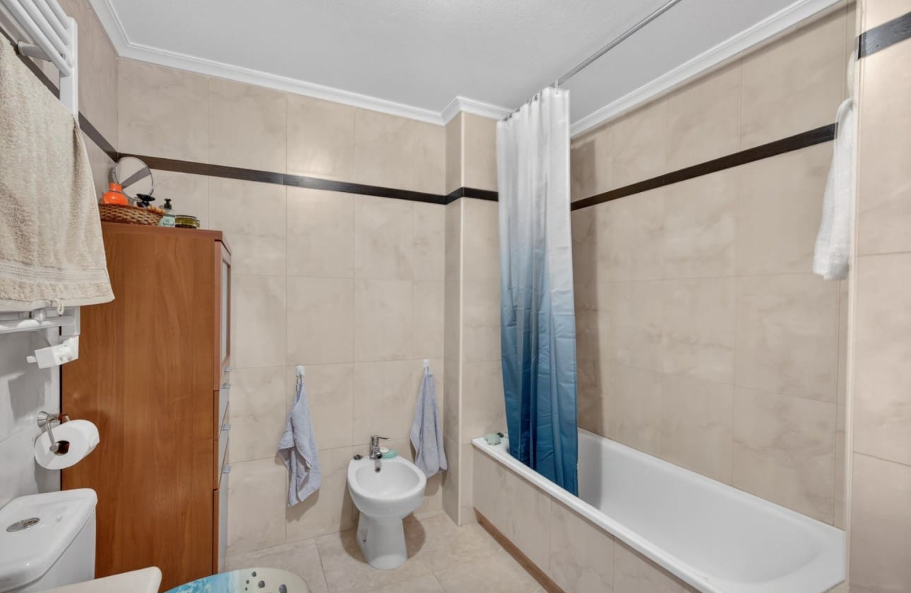 3 soverom Penthouse til salgs i Playa Flamenca med svømmebasseng garasje - € 379 000 (Ref: 9640381)