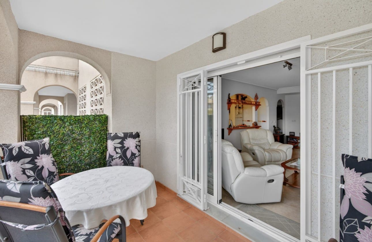 3 soverom Penthouse til salgs i Playa Flamenca med svømmebasseng garasje - € 379 000 (Ref: 9640381)