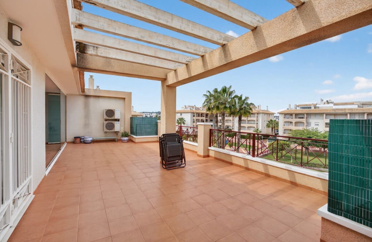 3 soverom Penthouse til salgs i Playa Flamenca med svømmebasseng garasje - € 379 000 (Ref: 9640381)