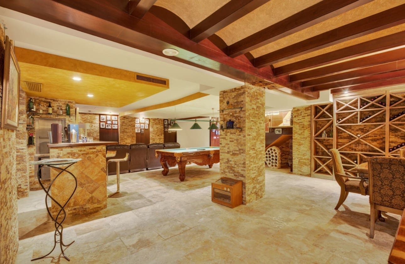 5 bedroom Villa for sale in Elche / Elx with pool garage - € 1,449,000 (Ref: 9643357)