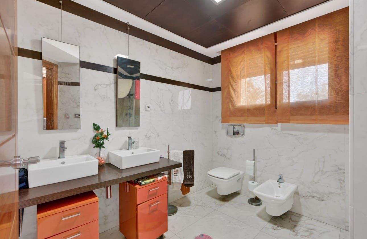 5 bedroom Villa for sale in Elche / Elx with pool garage - € 1,449,000 (Ref: 9643357)