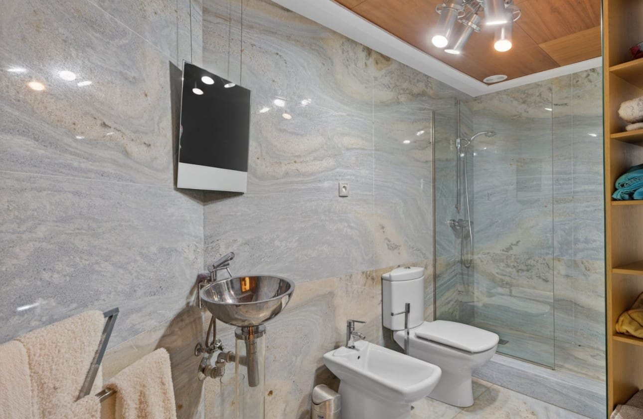 5 bedroom Villa for sale in Elche / Elx with pool garage - € 1,449,000 (Ref: 9643357)