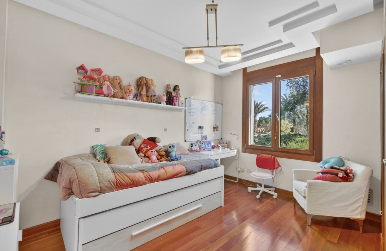 5 bedroom Villa for sale in Elche / Elx with pool garage - € 1,449,000 (Ref: 9643357)