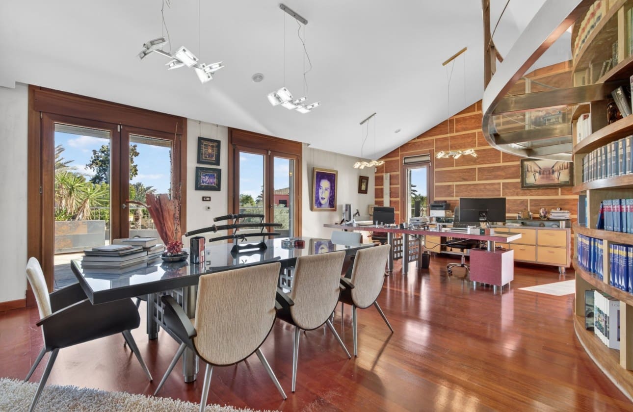 5 bedroom Villa for sale in Elche / Elx with pool garage - € 1,449,000 (Ref: 9643357)