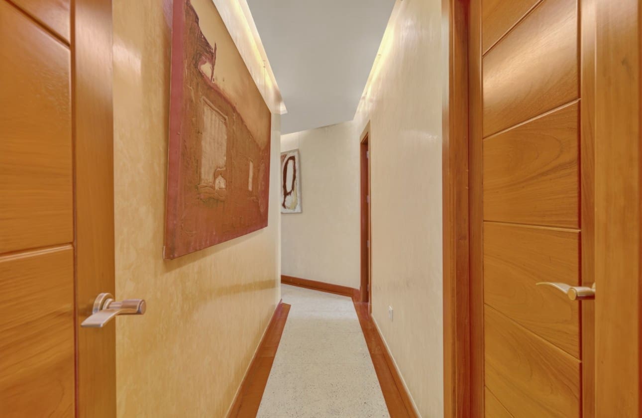 5 bedroom Villa for sale in Elche / Elx with pool garage - € 1,449,000 (Ref: 9643357)