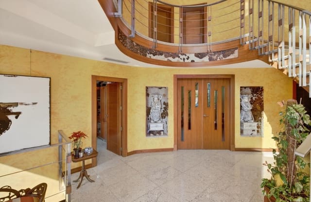 5 bedroom Villa for sale in Valverde, Elche / Elx with pool garage - € 1,449,000 (Ref: 9643357)