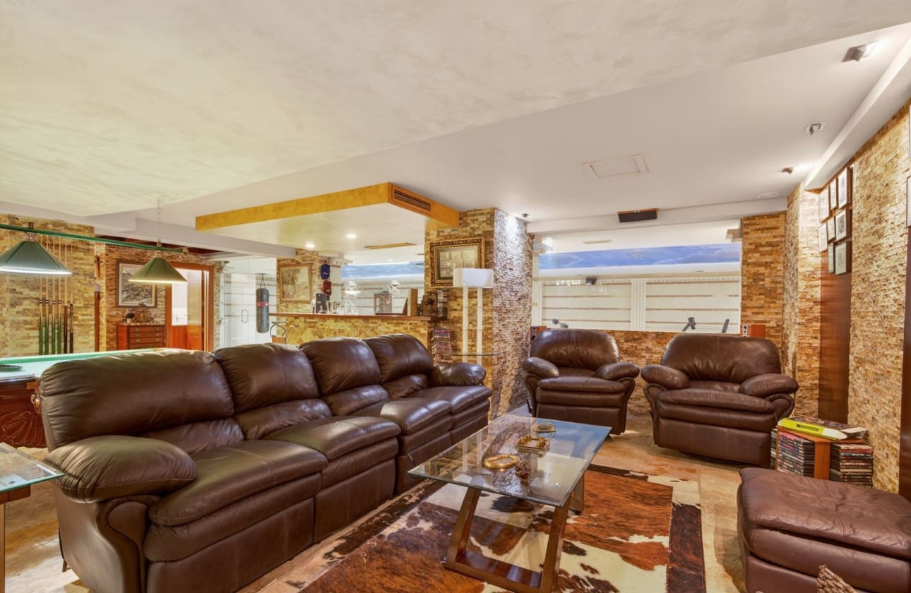 5 bedroom Villa for sale in Elche / Elx with pool garage - € 1,449,000 (Ref: 9643357)