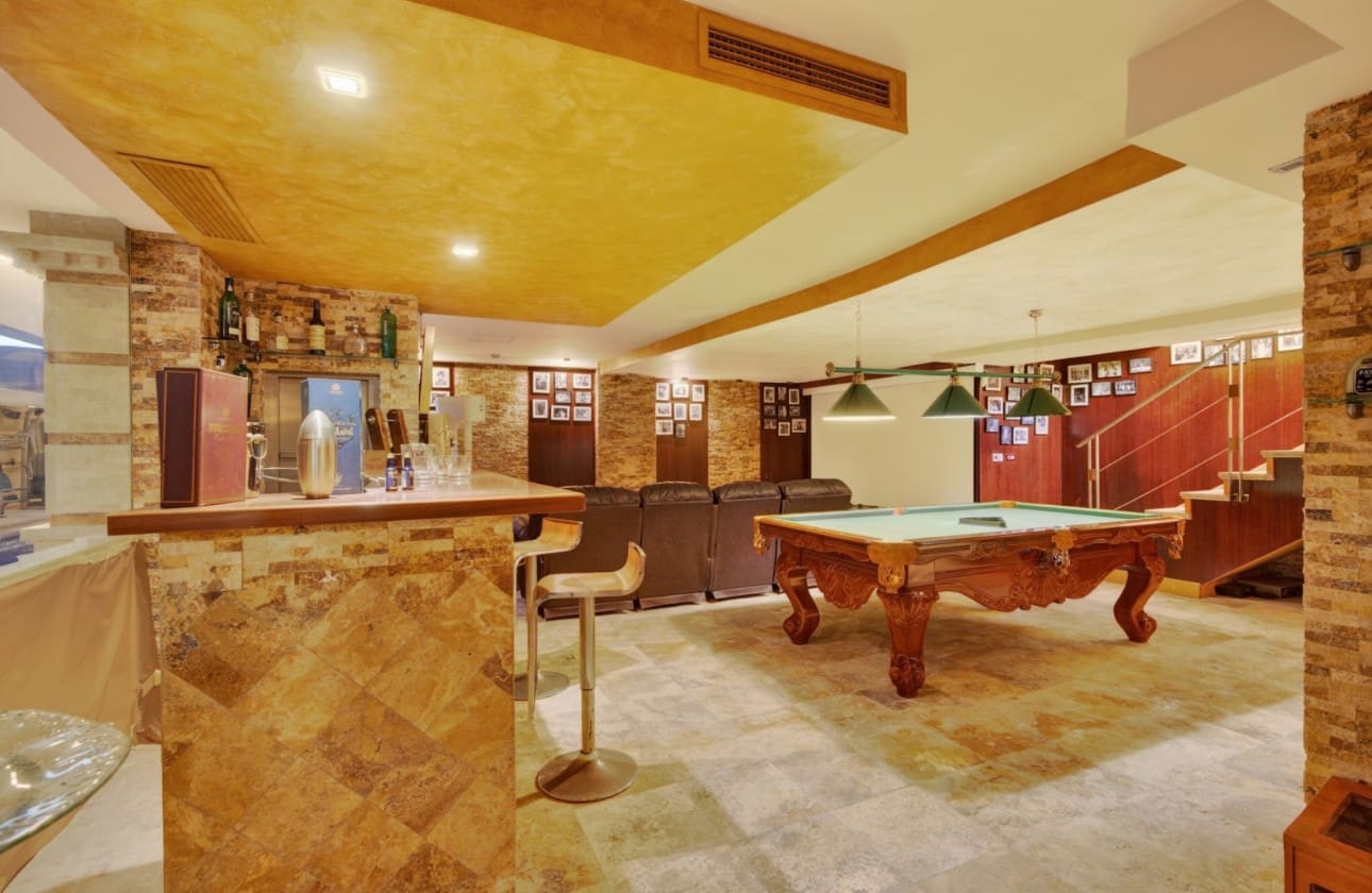 5 bedroom Villa for sale in Elche / Elx with pool garage - € 1,449,000 (Ref: 9643357)