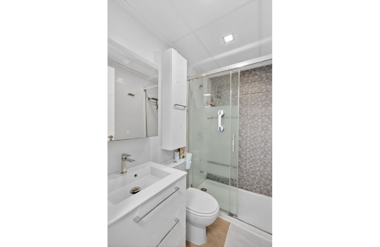 2 bedroom Townhouse for sale in Gran Alacant with pool garage - € 340,000 (Ref: 9643358)