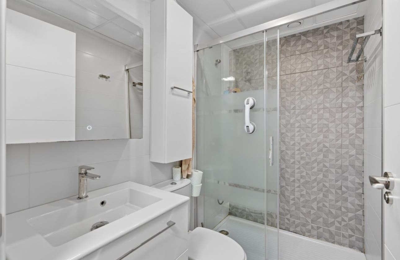 2 bedroom Townhouse for sale in Gran Alacant with pool garage - € 340,000 (Ref: 9643358)