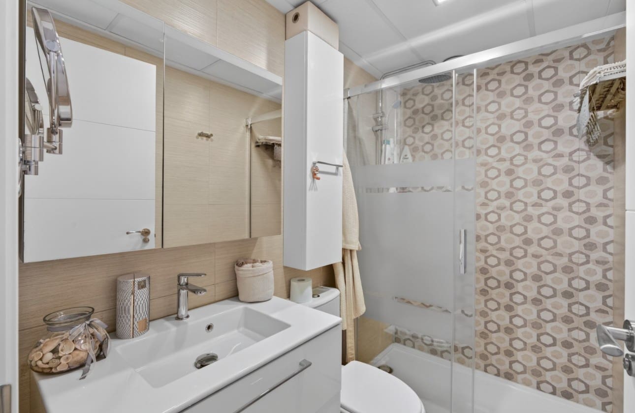 2 bedroom Townhouse for sale in Gran Alacant with pool garage - € 340,000 (Ref: 9643358)