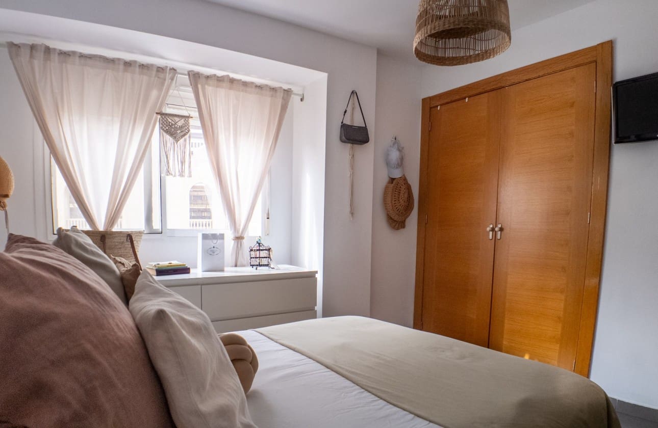 3 chambre Appartement à vendre à Alicante ville - 240 000 € (Ref: 9650694)